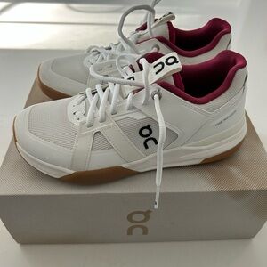 On Cloud Roger Clubhouse Pro in White and Grenadine Size 8